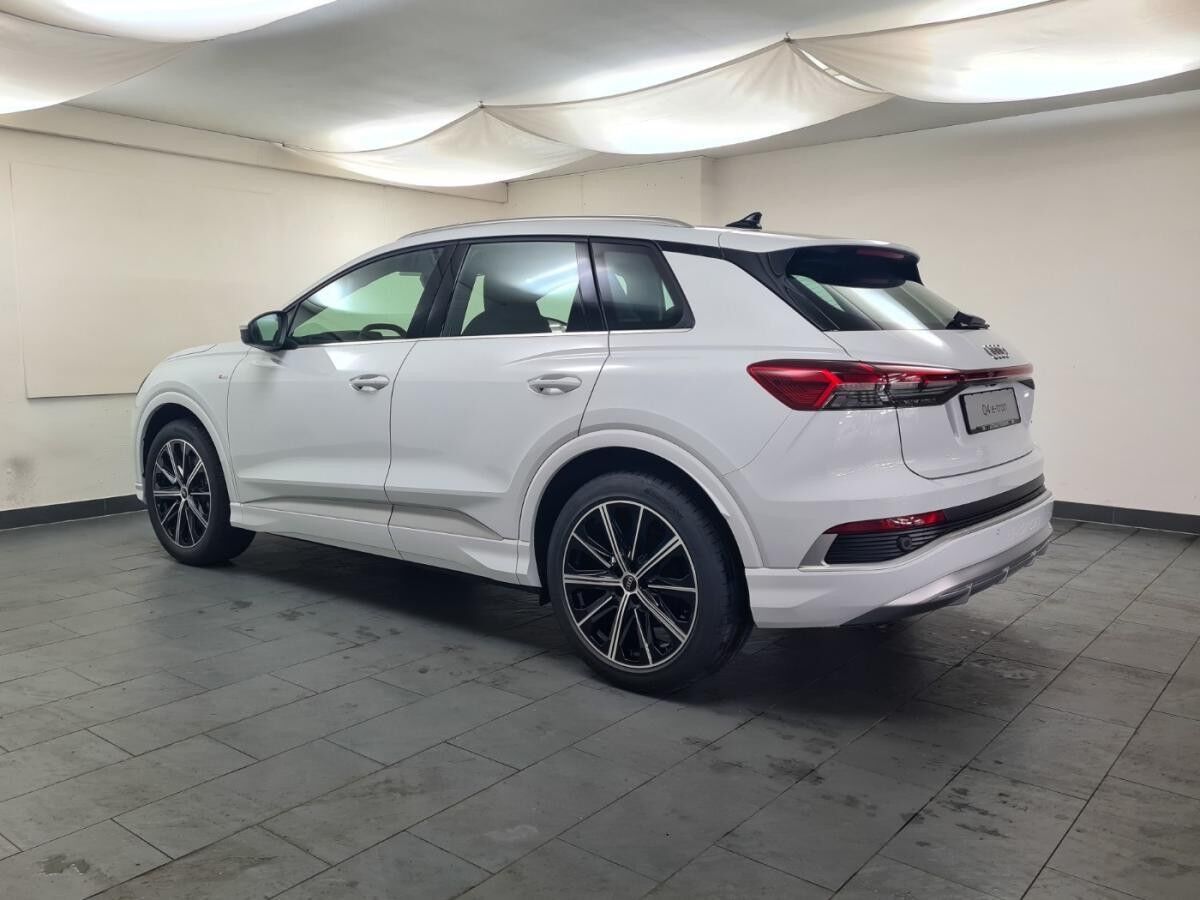 Audi Q4 e-tron Q4 55 e-tron quattro S line Pano WPumpe HUD ACC