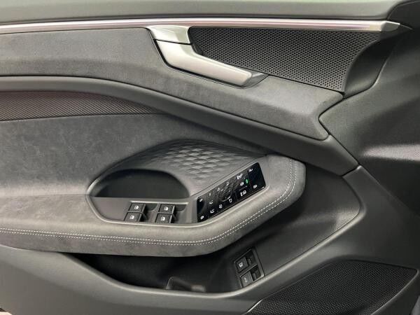 Audi A6 Limousine e-hybrid qu Matrix LM 21" ACC 360° Beifahrerdisplay