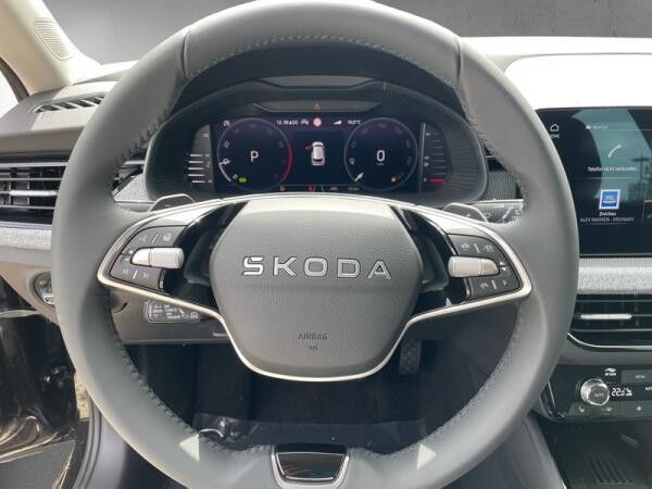 Skoda Kamiq Skoda Kamiq 1.0 TSI Tour *GEWERBE*SOFORT* l DSG l MATRIX l NAVI l KESSY l 2xPDC l ACC