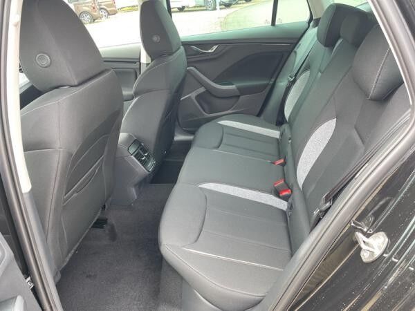 Skoda Kamiq Skoda Kamiq 1.0 TSI Tour *GEWERBE*SOFORT* l DSG l MATRIX l NAVI l KESSY l 2xPDC l ACC