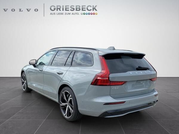 Volvo V60 T8 Ultra Dark Premium Paket AHK Bowers