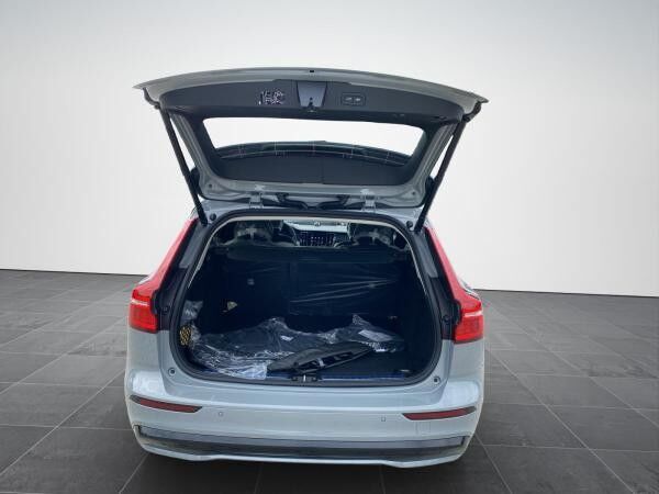 Volvo V60 T8 Ultra Dark Premium Paket AHK Bowers