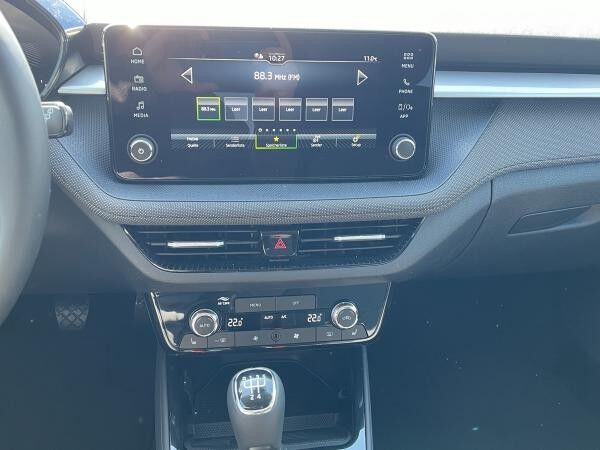 Skoda Fabia Skoda Fabia 1.0 Tour*GEWERBE*SOFORT* incl.2xPDC l Bi-LED l CAM l SHZ l Tel l KESSY*
