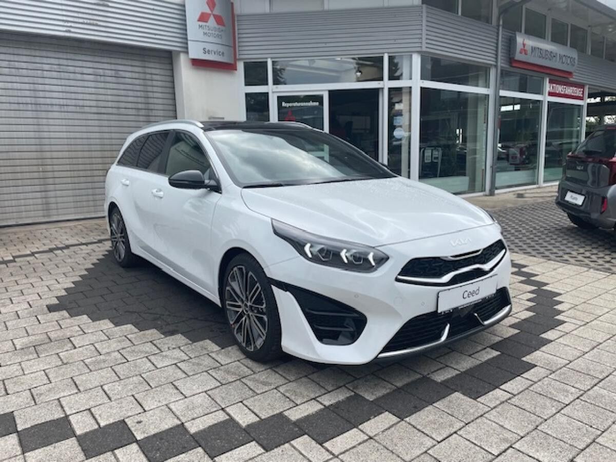 Kia Ceed SW 1.5T DCT7 GTL Technik Leder Glasdach