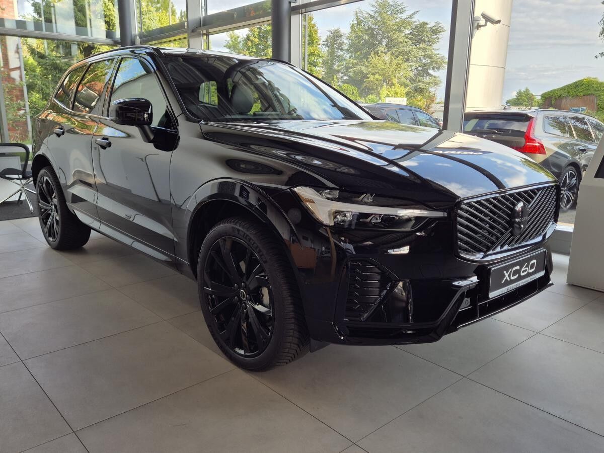 Volvo XC60 Black Edition Plus T6 *sofort verfügbar*