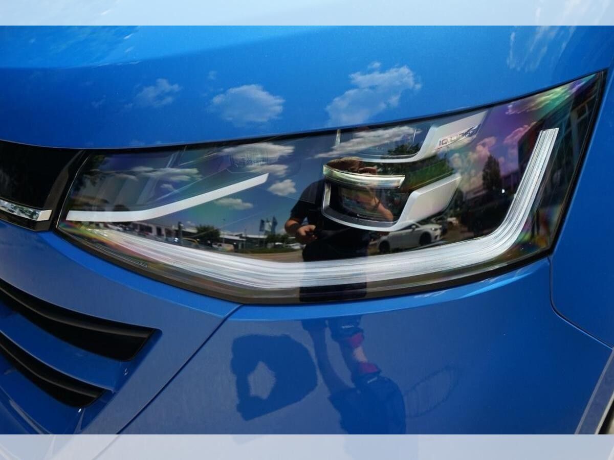 Volkswagen Caravelle Style 2,0l TDI 3100mm *Pano*SOUND*AHK* Volkswagen Caravelle Style 2,0l TDI 3100mm *Pano*SOUND*AHK*