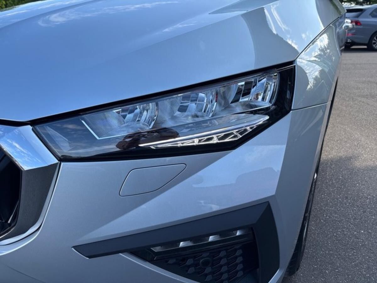 Skoda Scala 1.0 TSI DSG Selection +RFK+AHK+NAVI+PANO+SHZ+