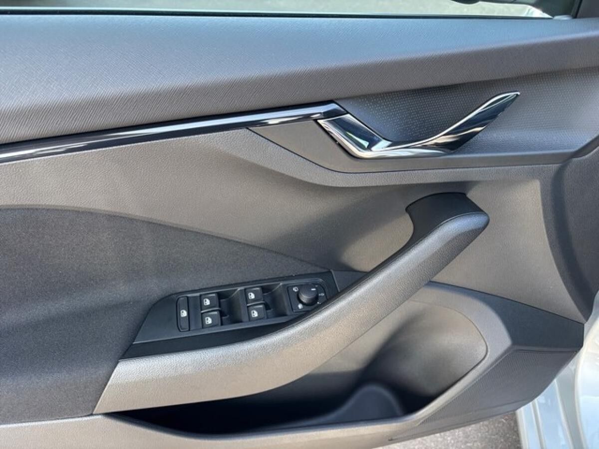 Skoda Scala 1.0 TSI DSG Selection +RFK+AHK+NAVI+PANO+SHZ+