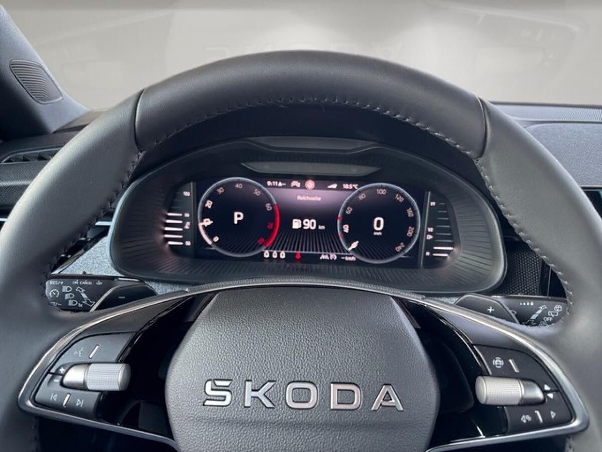 Skoda Scala 1.0 TSI DSG Selection +RFK+AHK+NAVI+PANO+SHZ+