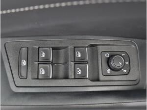 Volkswagen T-Roc Style 2.0 l TDI DSG+PANO+AHK+RFK+NAVI+BLACKSTYLE