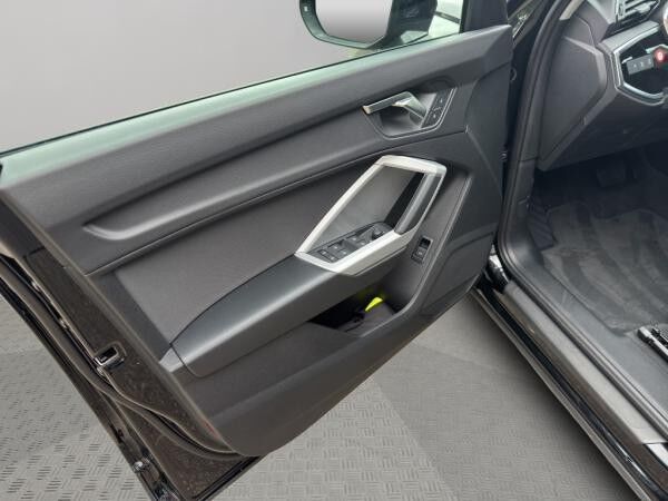 Audi Q3 35TDI S-Tronic Navi LED ACC