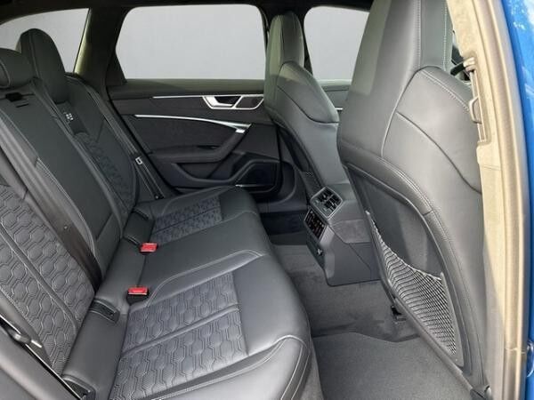 Audi RS6 Avant performance quattro tiptronic