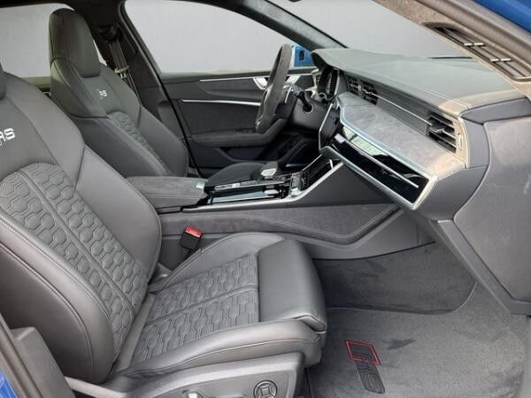 Audi RS6 Avant performance quattro tiptronic