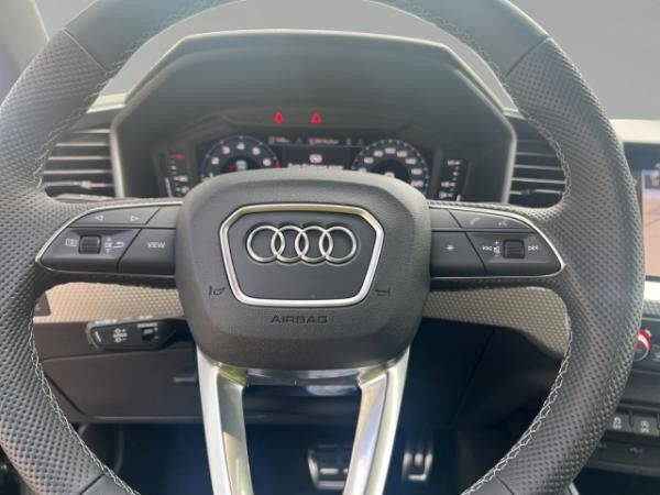 Audi A1 SB S line 40 TFSI 152(207) kW(PS) tronic MMI 18'' Sonos APS ACC
