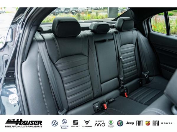 Alfa Romeo Giulia Quadrifoglio 2.9 V6 Bi-Turbo SOFORT AKRAPOVIC HARMAN-KARDON BREMBO MEMORY