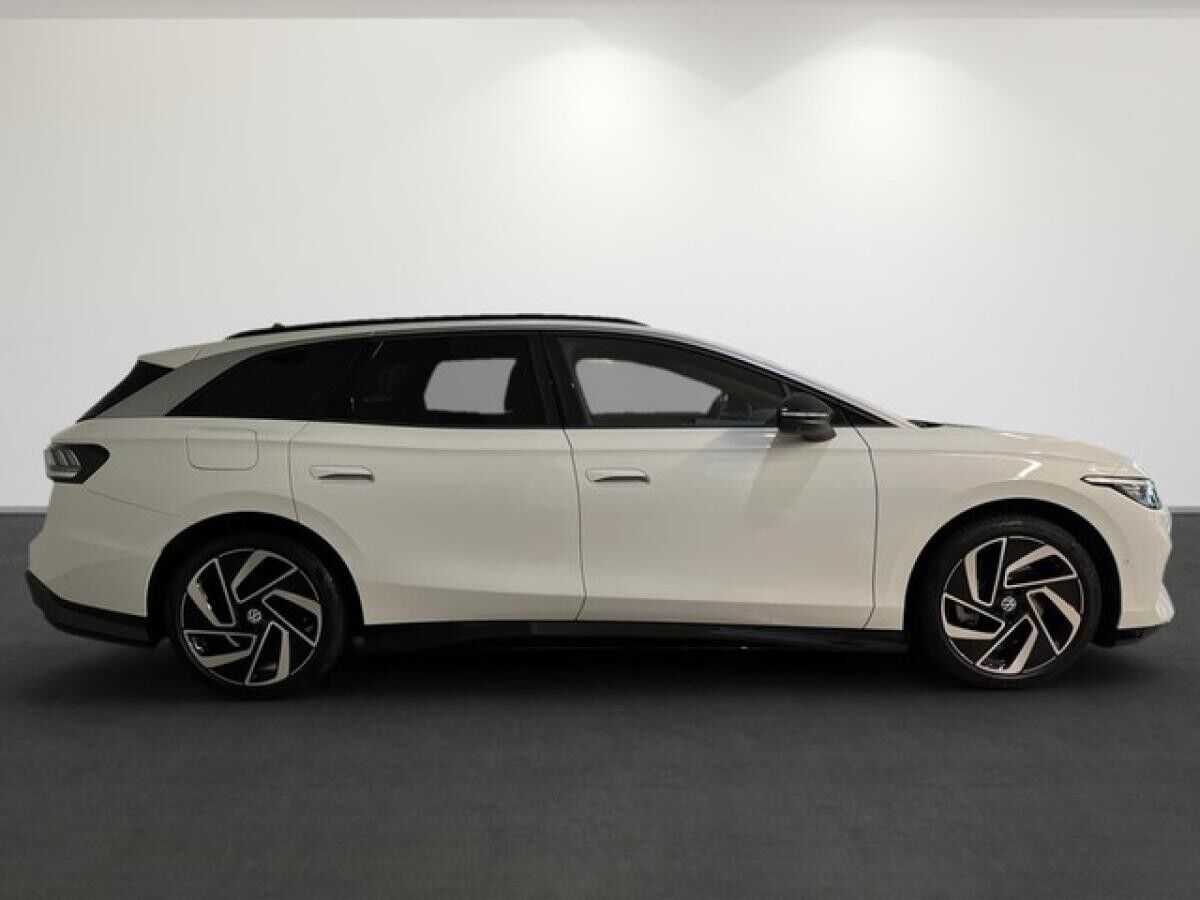 Volkswagen ID.7 Tourer Pro 210 kW - Park Assist Pro Dynamic Light Assist Discover Pro Max