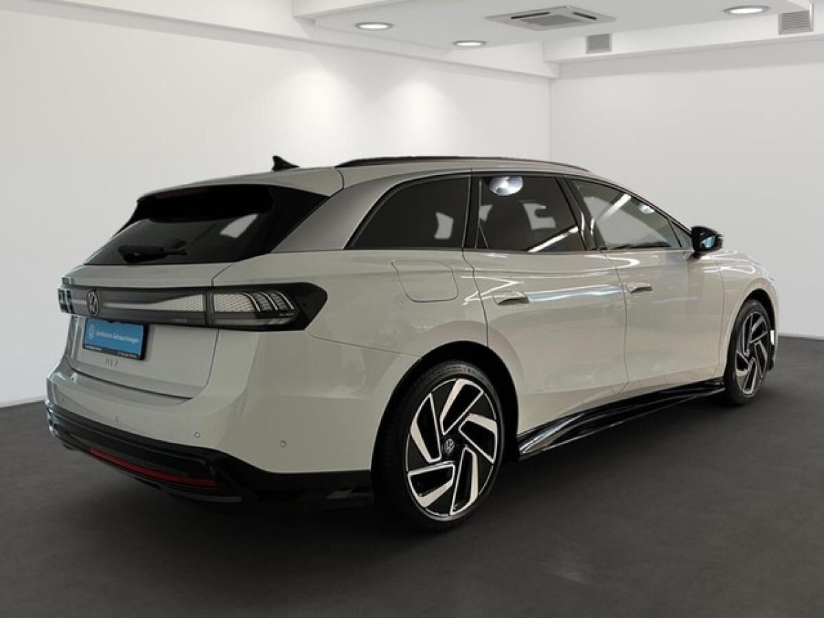 Volkswagen ID.7 Tourer Pro 210 kW - Park Assist Pro Dynamic Light Assist Discover Pro Max
