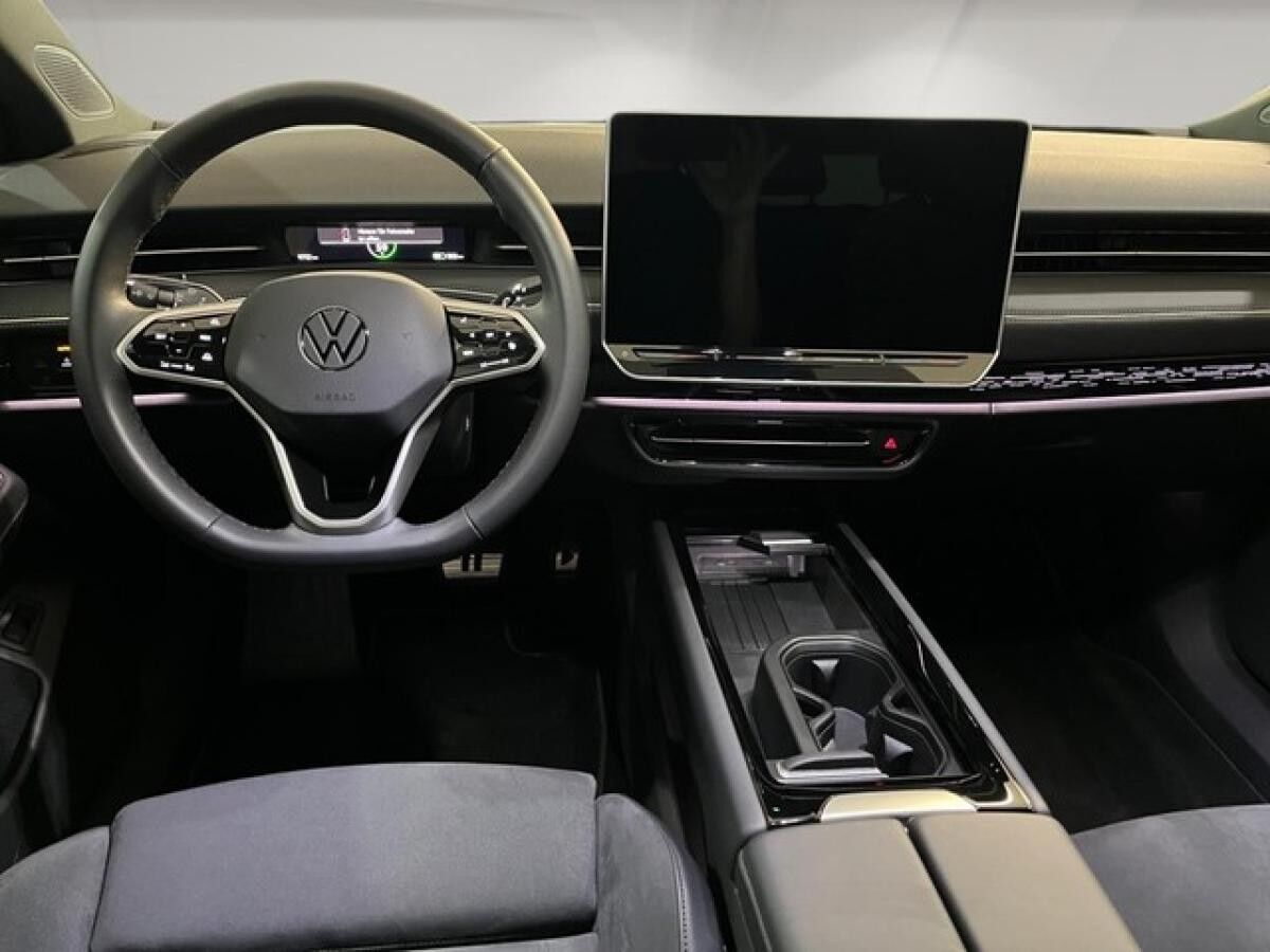 Volkswagen ID.7 Tourer Pro 210 kW - Park Assist Pro Dynamic Light Assist Discover Pro Max