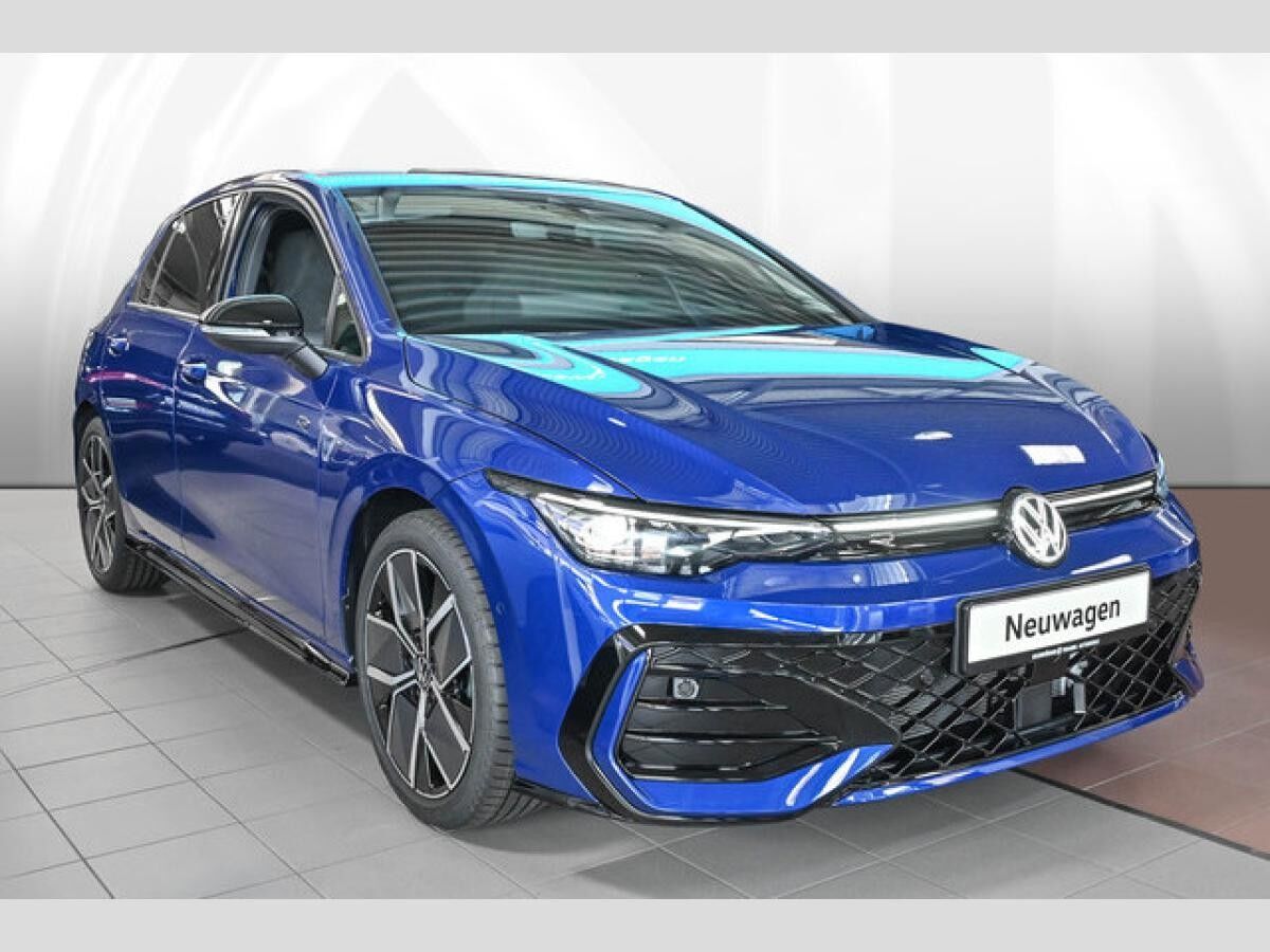 Volkswagen Golf VIII 1.5 eTSI DSG R-Line Black Style