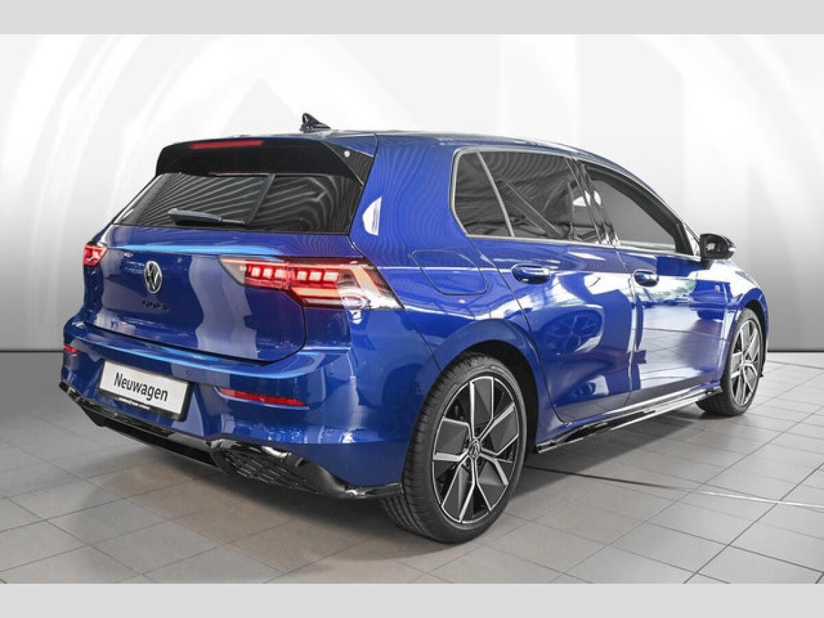 Volkswagen Golf VIII 1.5 eTSI DSG R-Line Black Style