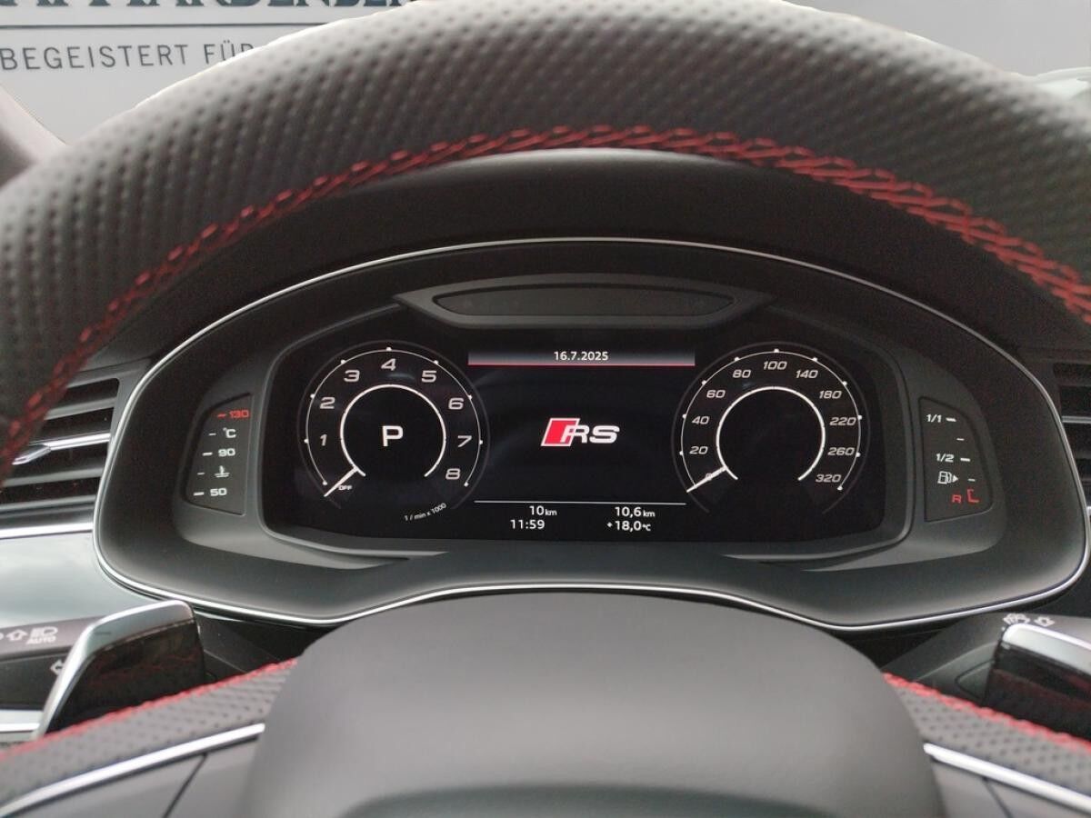 Audi RS Q8 SUV performance