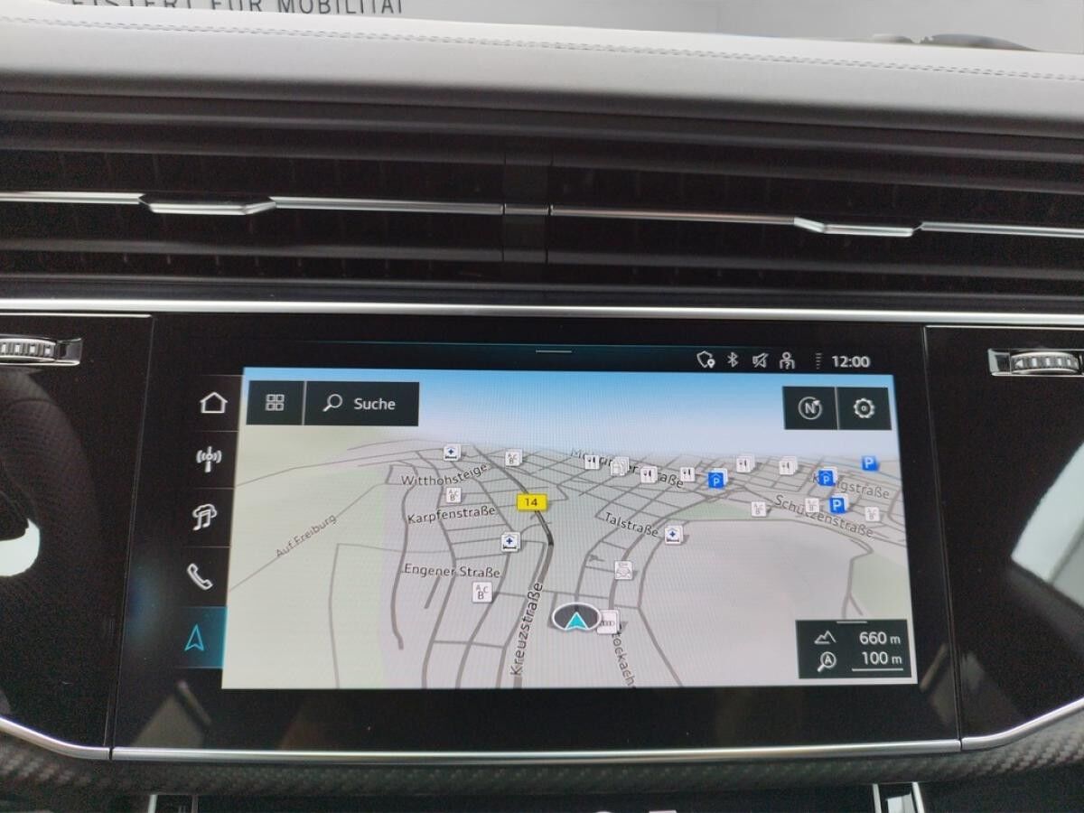 Audi RS Q8 SUV performance