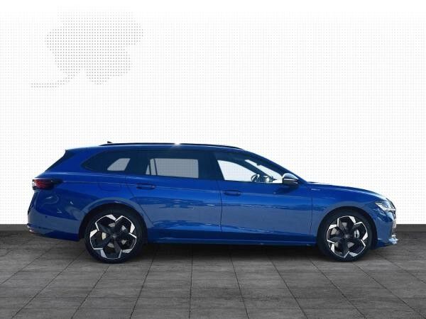 Skoda Superb Combi Sportline 4X4 2.0 TDI DSG Pano AHK MATRIX