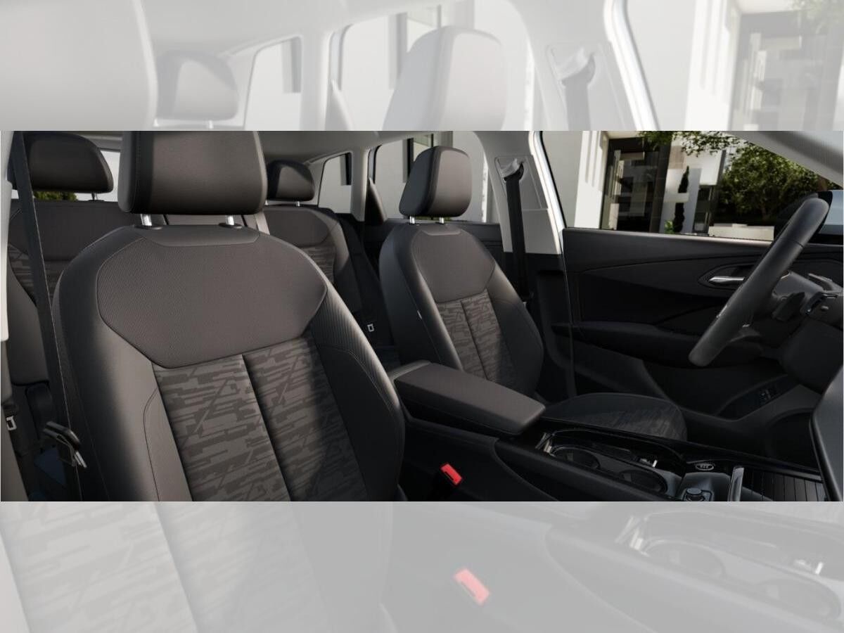 Audi Q3 SUV e-hybrid S tronic