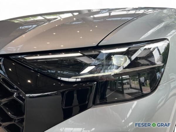 Audi RS Q8 SUV performance RS Sportoffensive