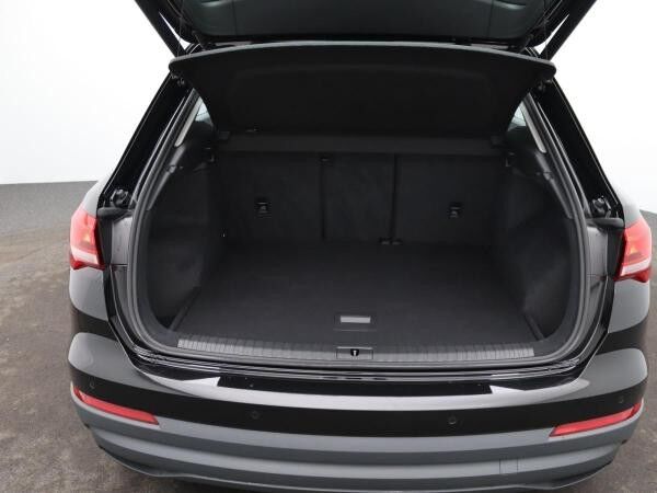 Audi Q3 40 TFSI quattro S-tronic / MMI-Navi plus, RFK