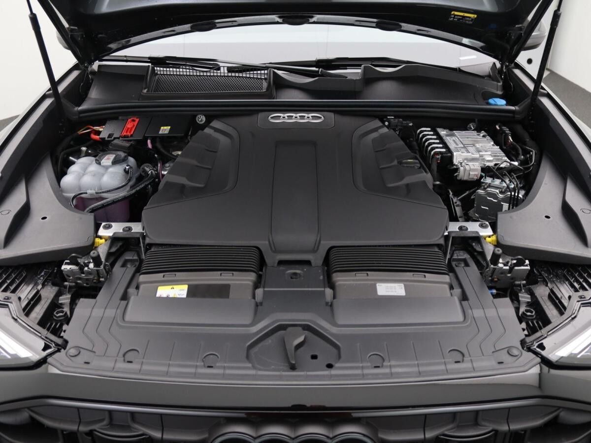 Audi Q8 S-Line 50TDI quattro / Pano, Matrix, AHK, B&O