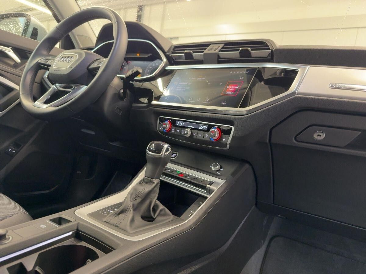 Audi Q3 45 TFSIe Kamera LED Navi virtual