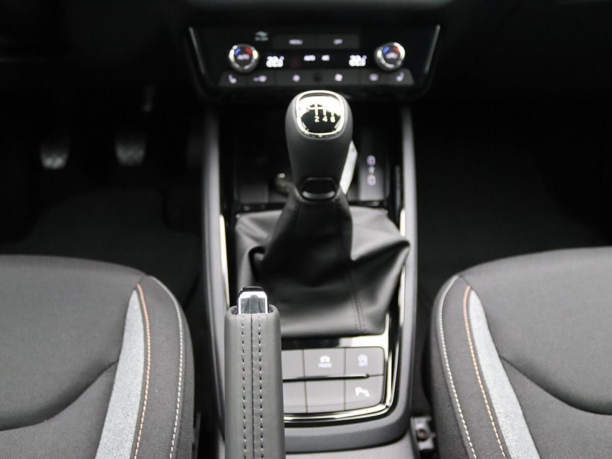 Skoda Scala Selection 1.0 TSI / Matix, RFK, SHZ, PDC