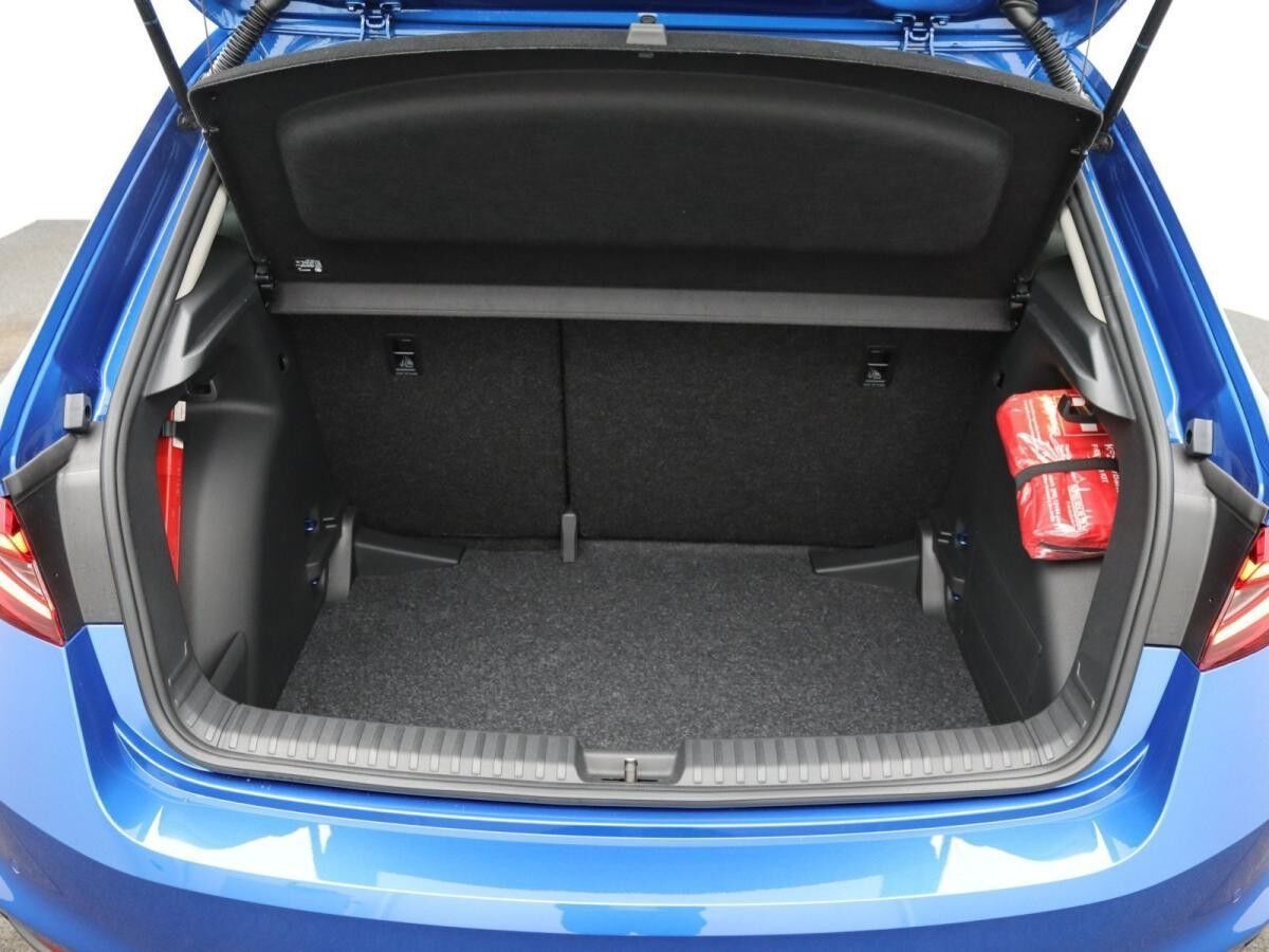 Skoda Fabia Selection 1.0 TSI /LED, Tempomat, RFK, SHZ