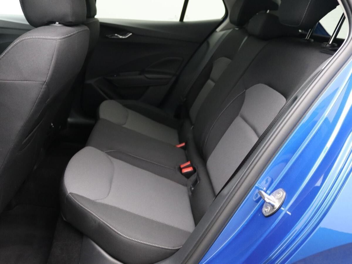 Skoda Fabia Selection 1.0 TSI /LED, Tempomat, RFK, SHZ