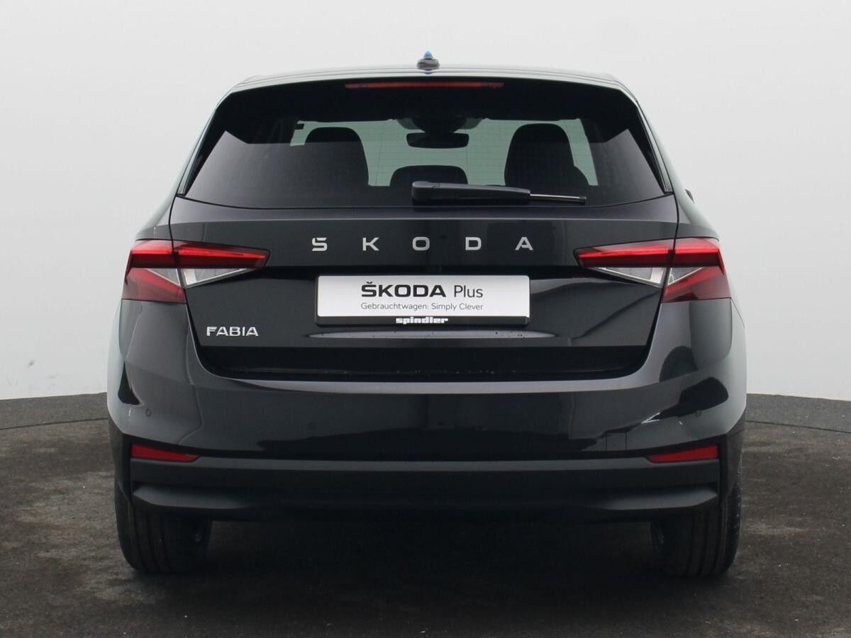 Skoda Fabia Selection 1.0 TSI/ LED, RFK, SHZ, Tempomat