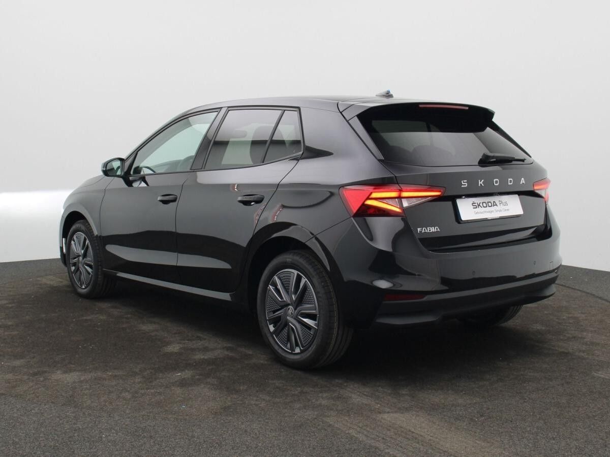 Skoda Fabia Selection 1.0 TSI DSG / LED, ACC, RFK, SHZ