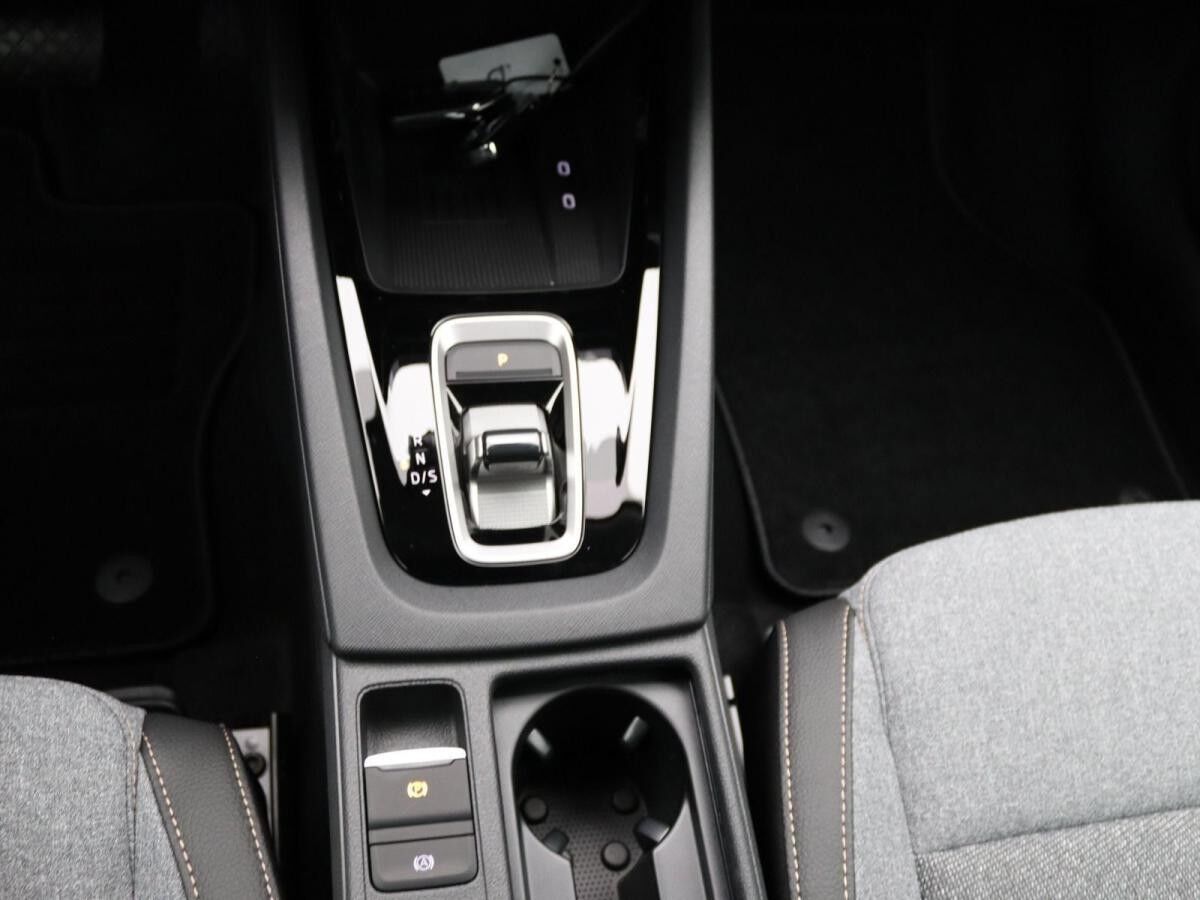 Skoda Octavia Combi Tour 2.0 TDI DSG / LED, ACC, AHK