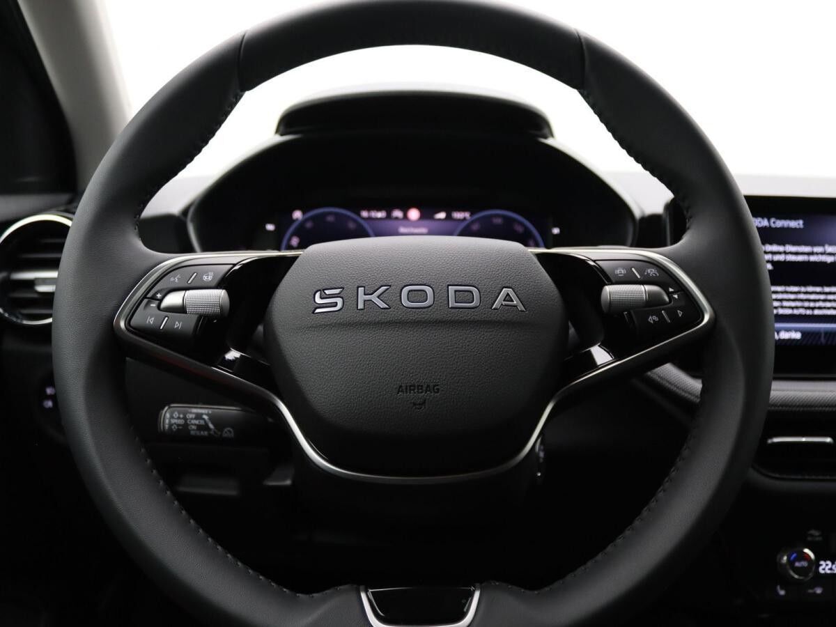 Skoda Fabia Selection 1.0 TSI DSG / LED, ACC, RFK, SHZ