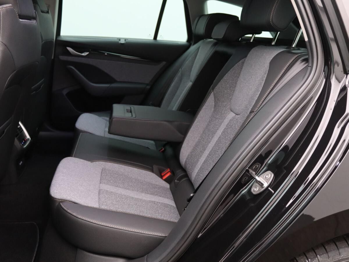 Skoda Octavia Combi Tour 2.0 TDI DSG/ Matrix, ACC, AHK