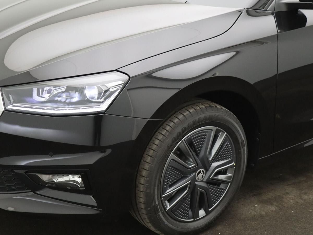 Skoda Fabia Selection 1.0 TSI DSG / LED, ACC, RFK, SHZ