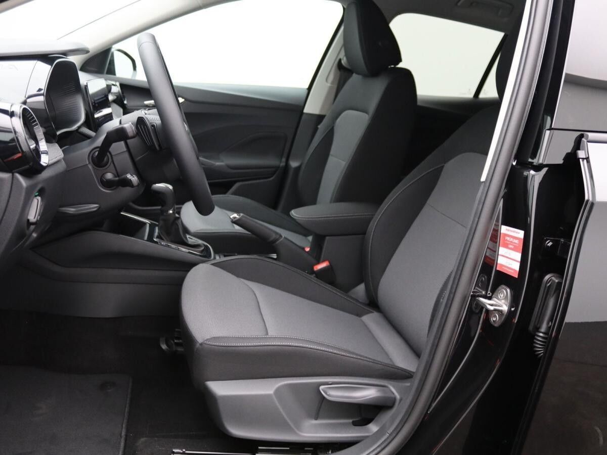 Skoda Fabia Selection 1.0 TSI DSG / LED, ACC, RFK, SHZ