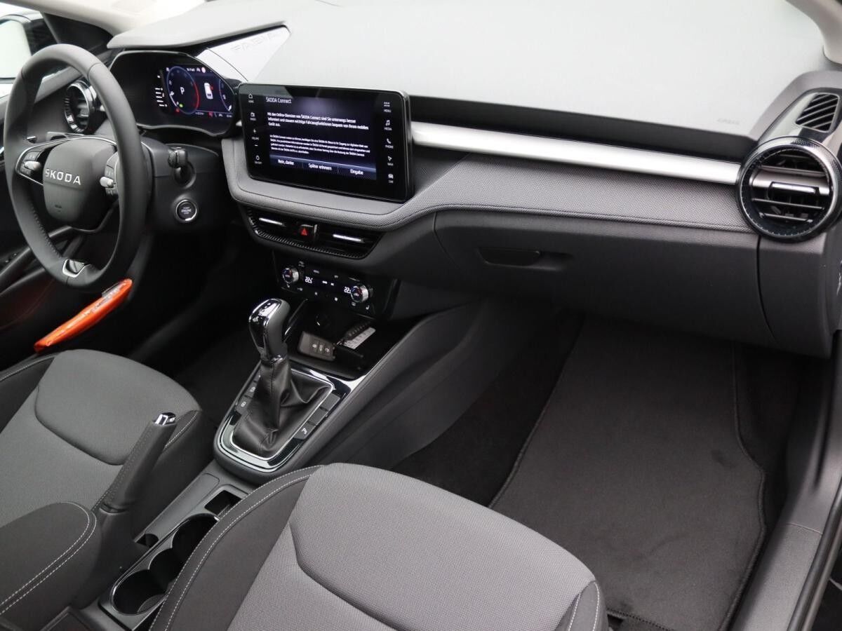 Skoda Fabia Selection 1.0 TSI DSG / LED, ACC, RFK, SHZ