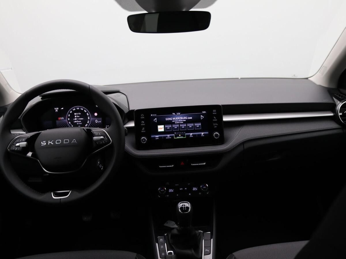 Skoda Fabia Selection 1.0 TSI/ LED, Tempomat, RFK, SHZ