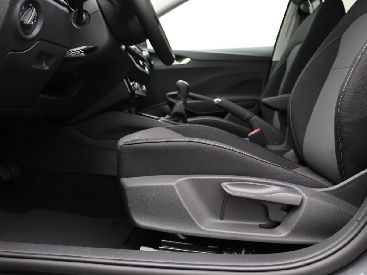 Skoda Fabia Selection 1.0 TSI/ LED, Tempomat, RFK, SHZ