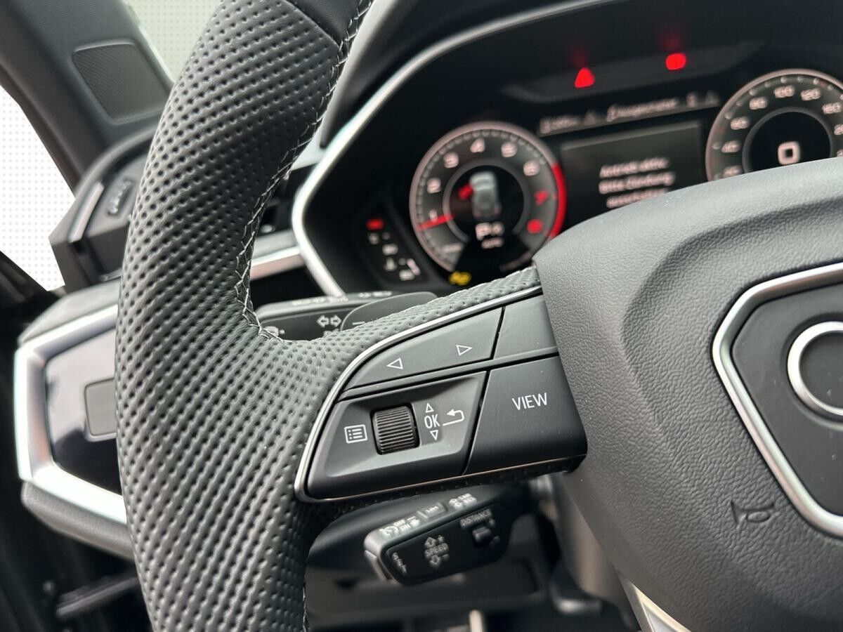 Audi Q3 S line quattro MATRIX AHK. KAMERA S tronic *SOFORT VERFÜGBAR*