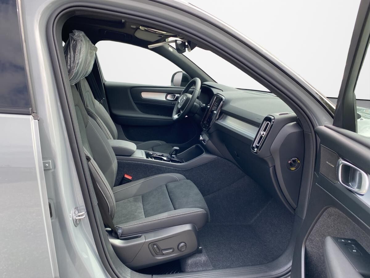 Volvo XC40 Ultra Black Edition ACC+LED+Navi+SD+SHZ