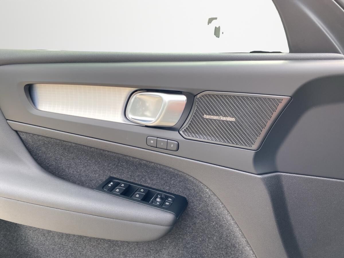 Volvo XC40 Ultra Black Edition ACC+LED+Navi+SD+SHZ