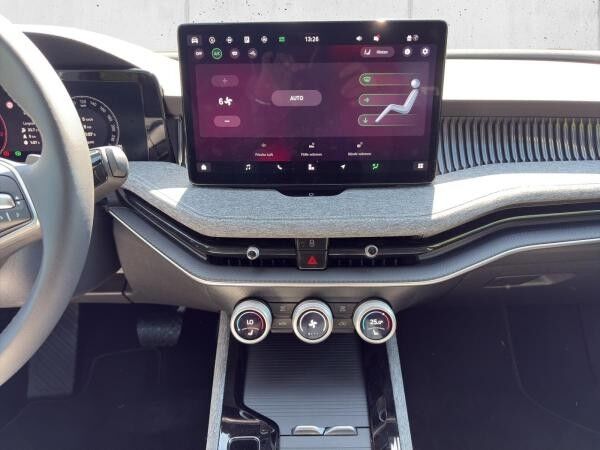 Skoda Superb Combi Selection 2.0 TDI 💥Jahreswagen-Knaller💥