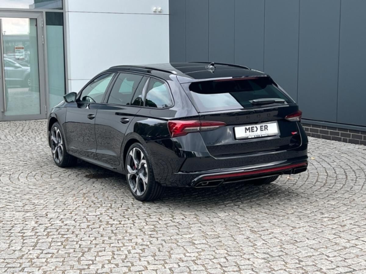 Skoda Octavia Combi RS 2.0 TSI DSG *AHK,Matrix-LED*